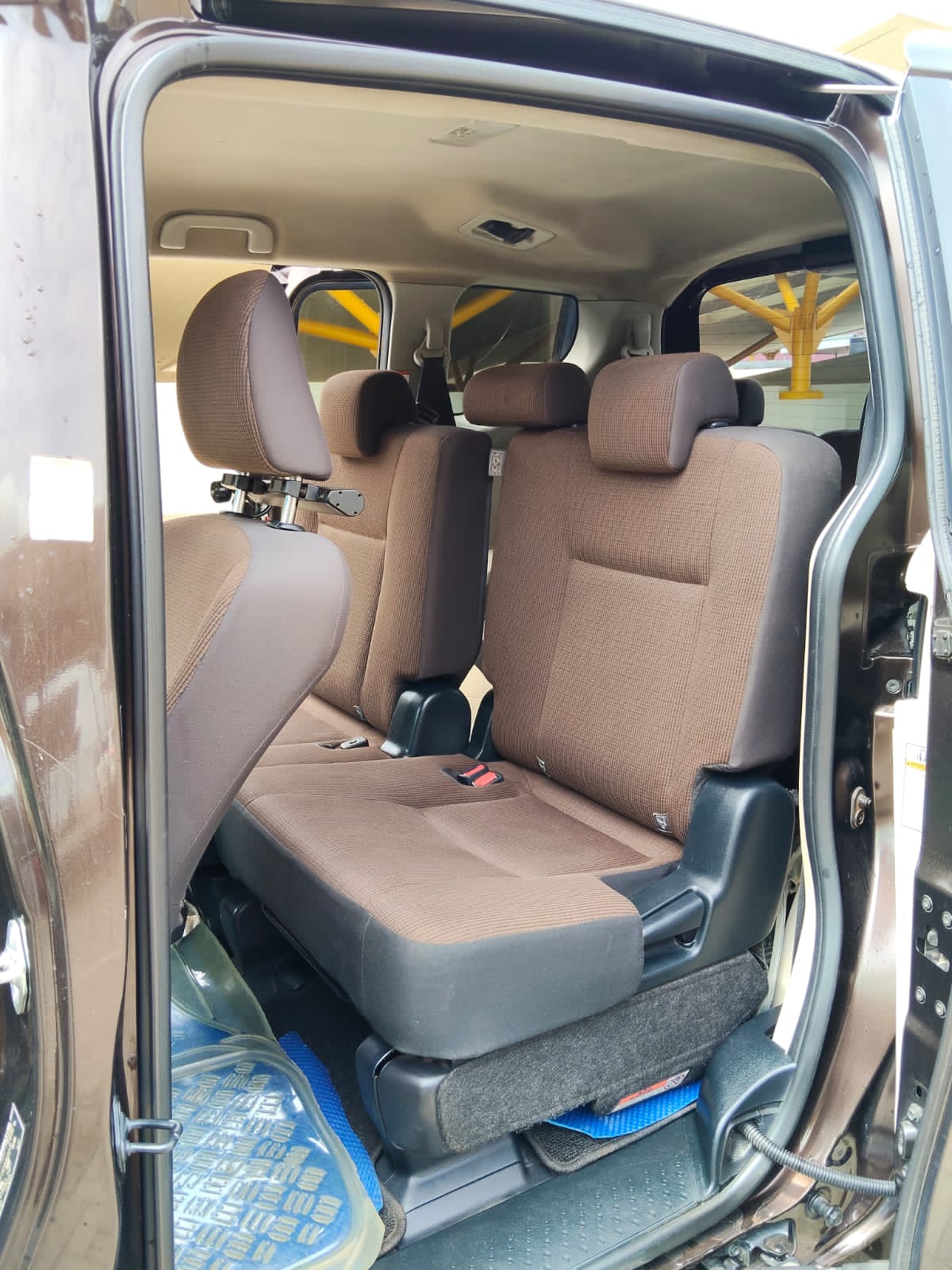 TOYOTA SIENTA - 6
