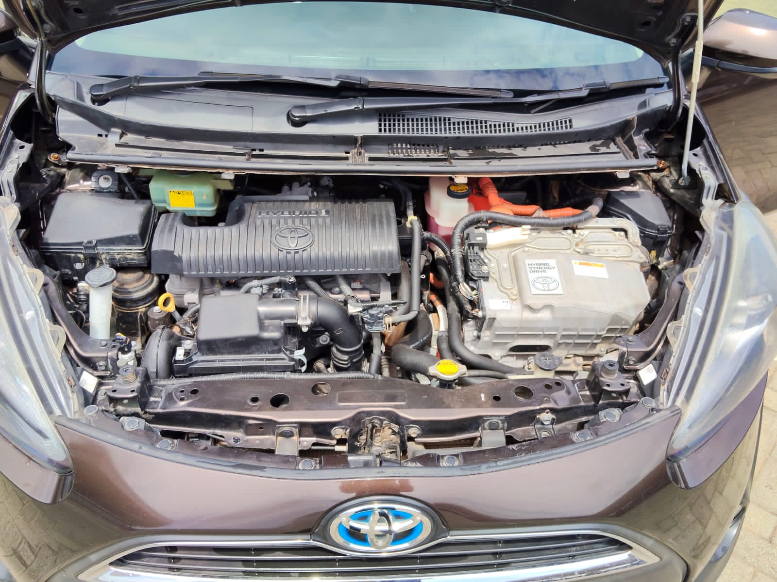 TOYOTA SIENTA - 8