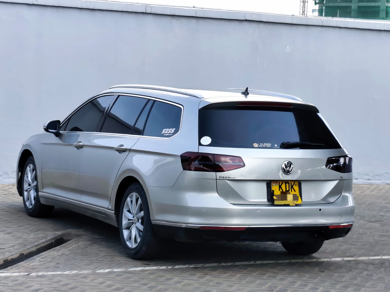 VOLKWAGEN PASSAT - 5