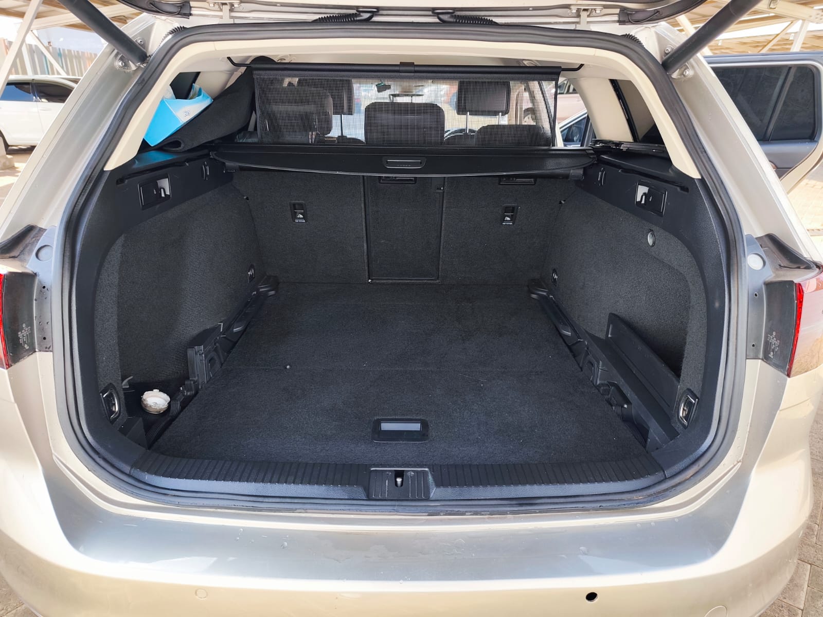VOLKWAGEN PASSAT - 6