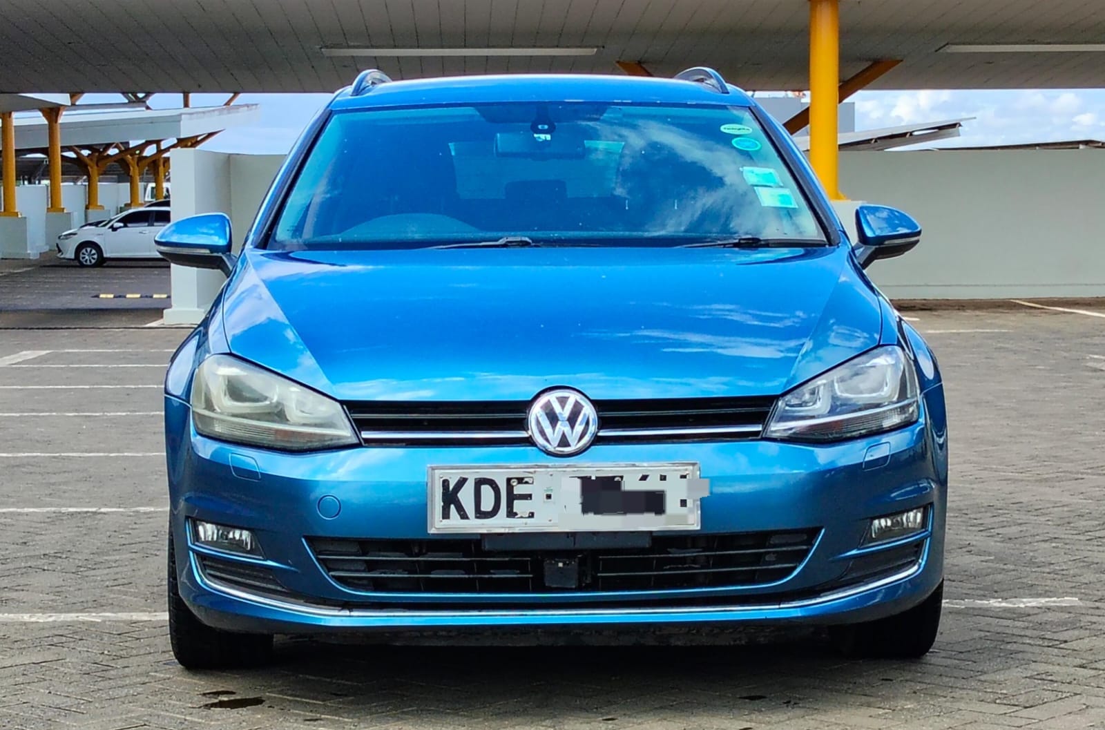 VOLKWAGEN GOLF - 0