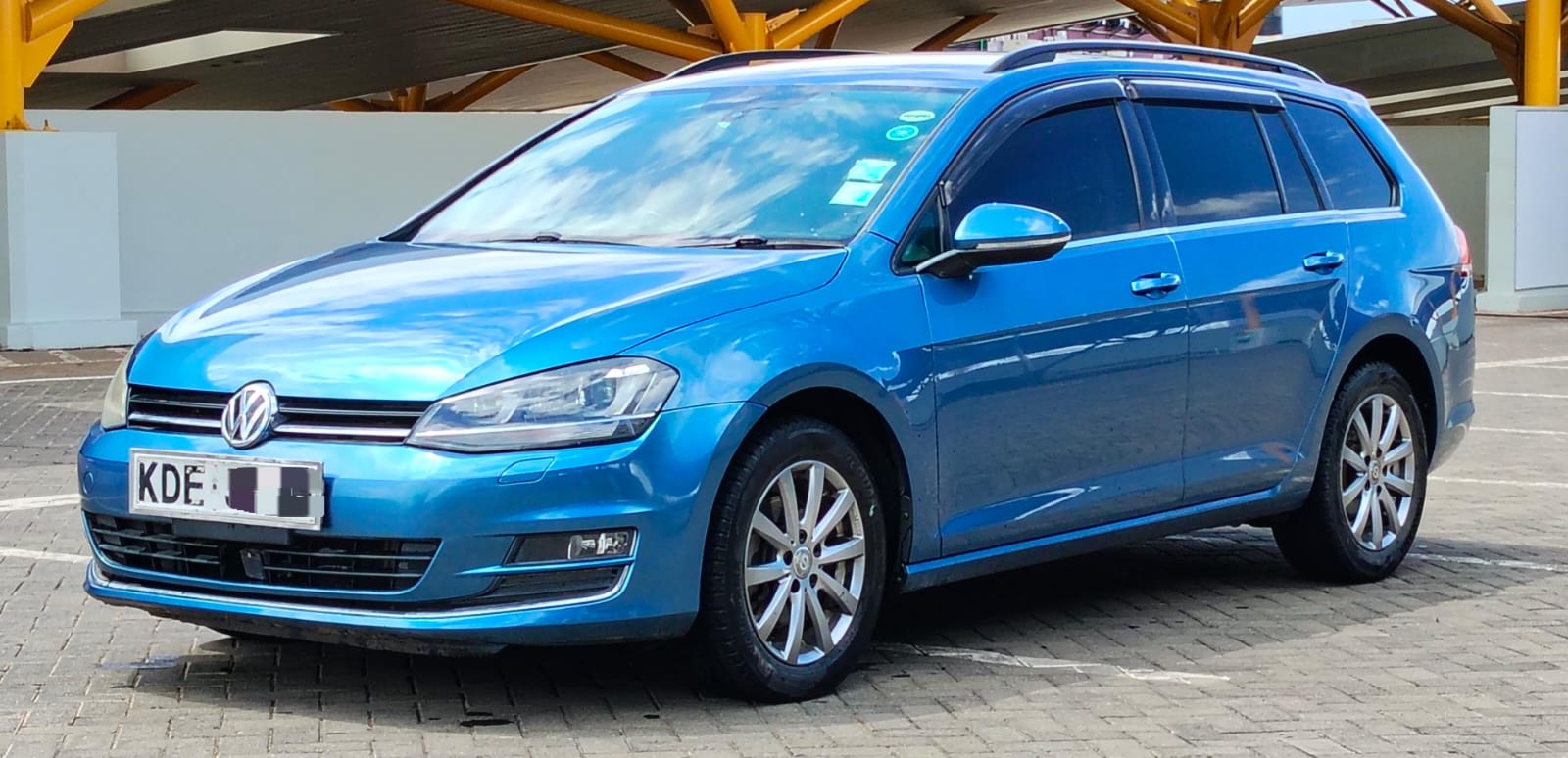 VOLKWAGEN GOLF - 2