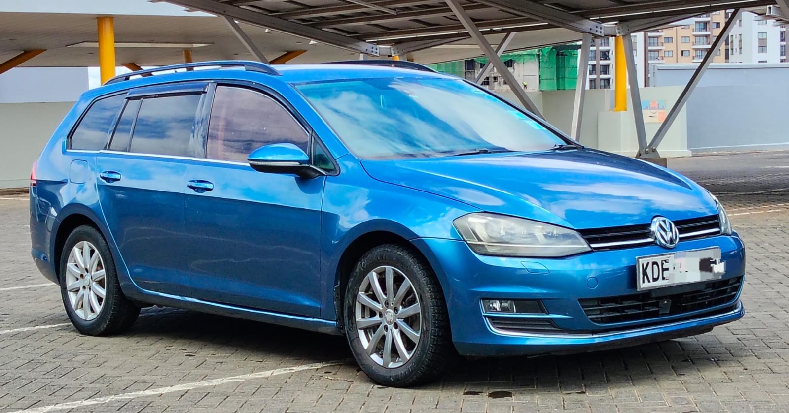 VOLKWAGEN GOLF - 3