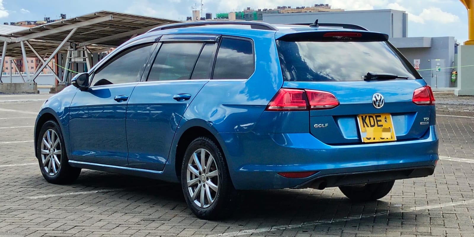 VOLKWAGEN GOLF - 7