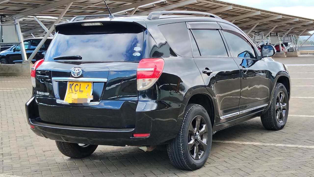 TOYOTA VANGUARD - 3