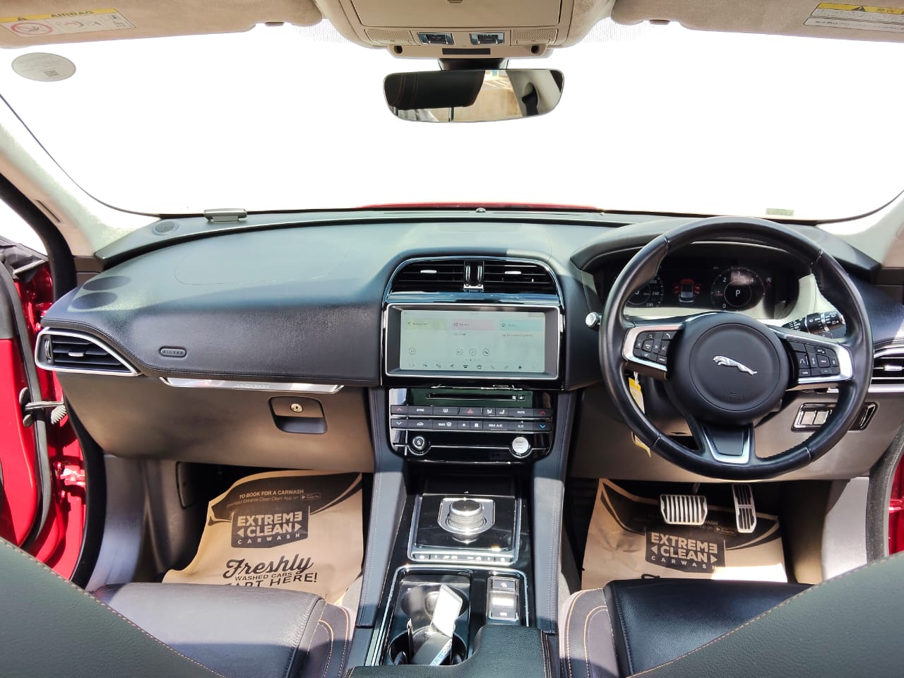 JAGUAR F-PACE - 6
