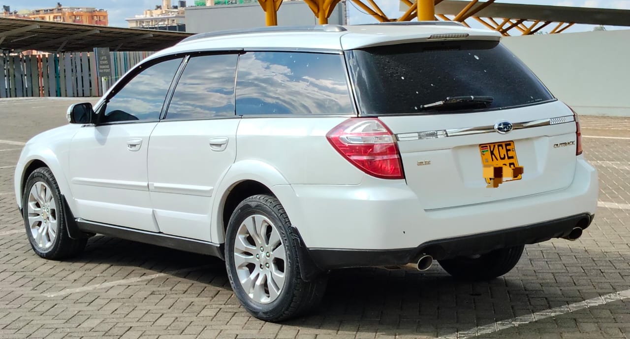 SUBARU OUTBACK - 1