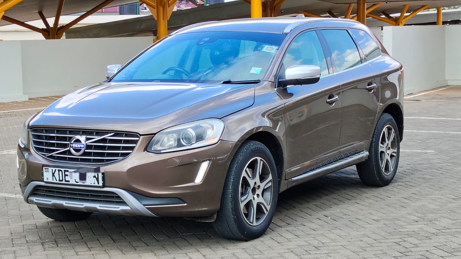 VOLVO XC60 - 0