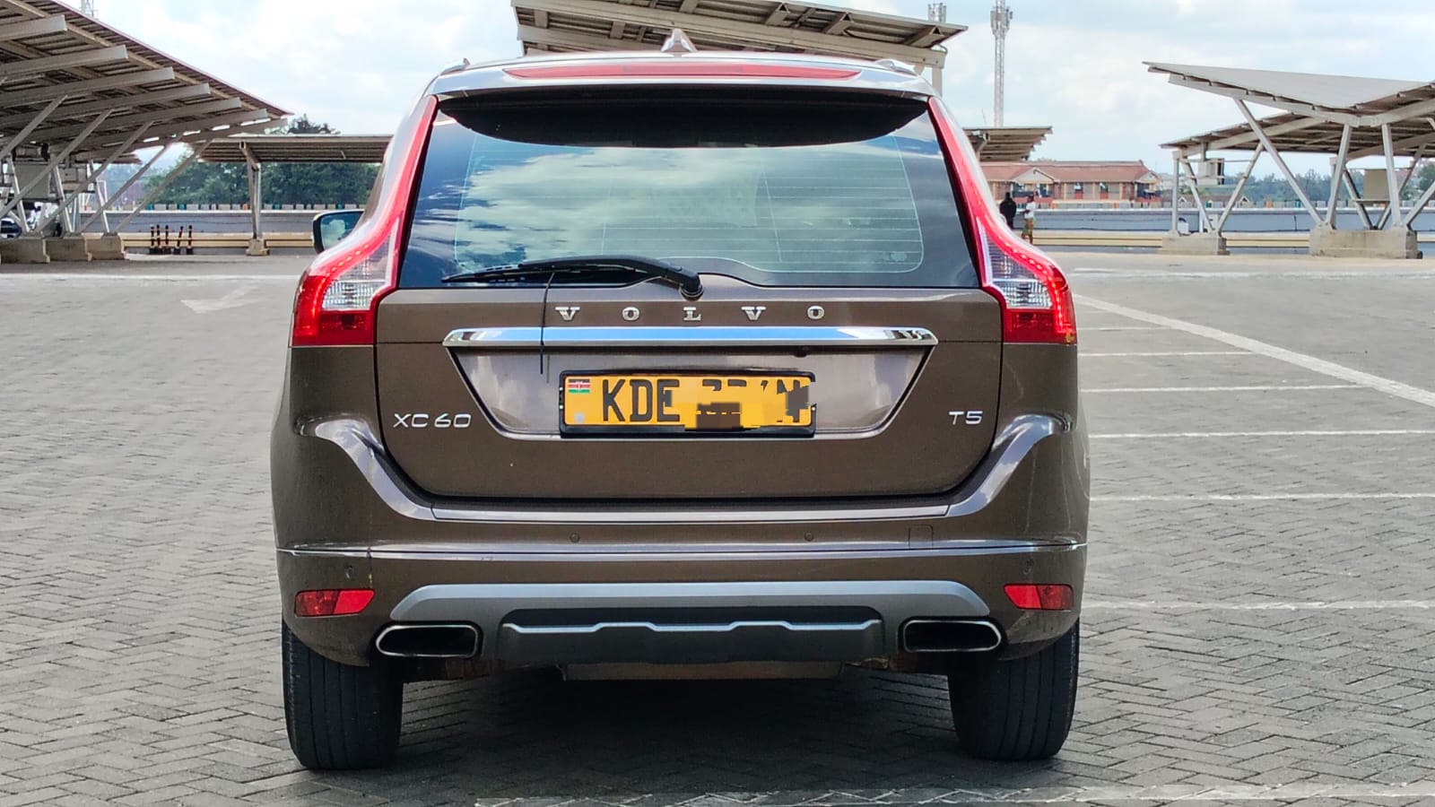 VOLVO XC60 - 4