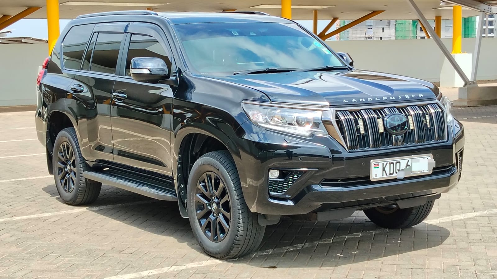 Toyota Land Cruiser Prado - 2