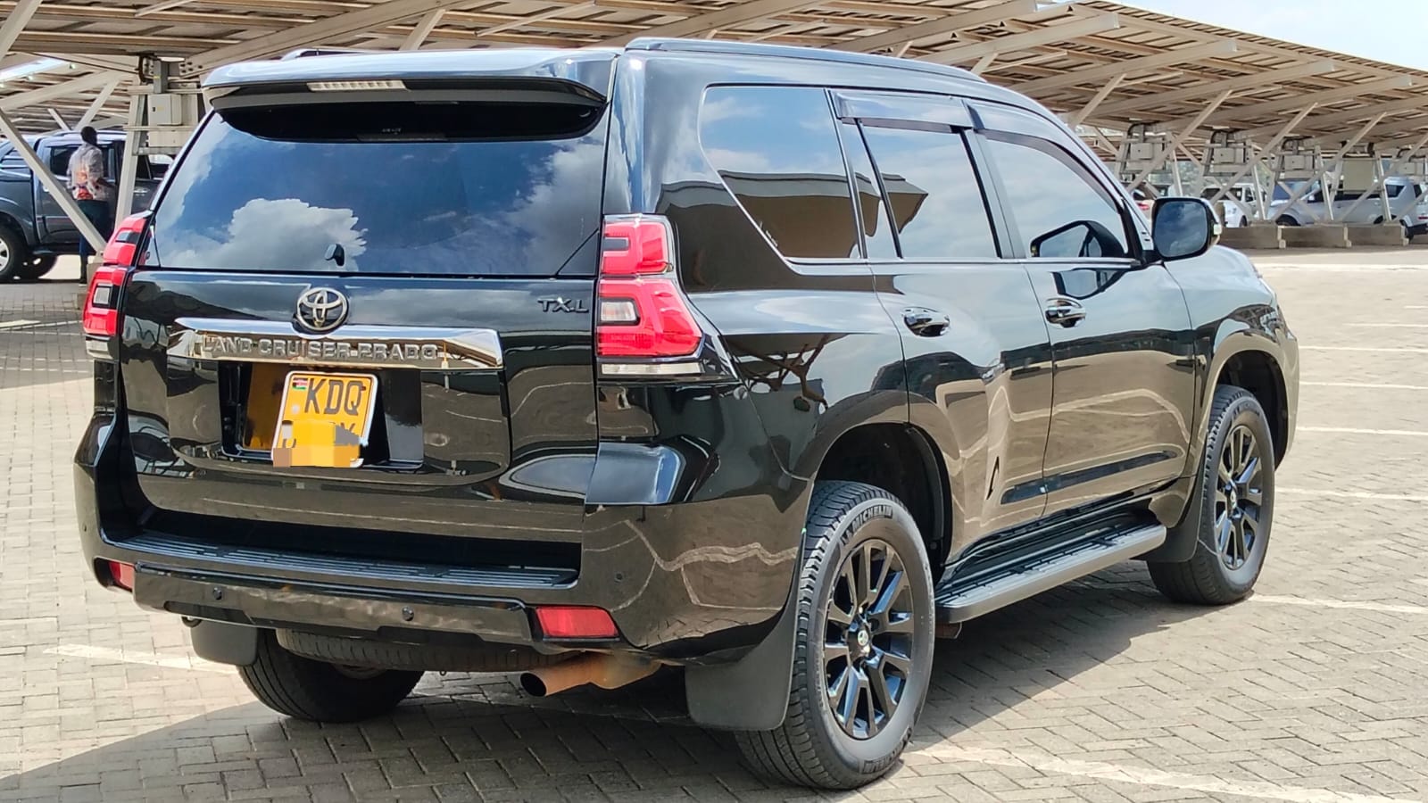 Toyota Land Cruiser Prado - 5