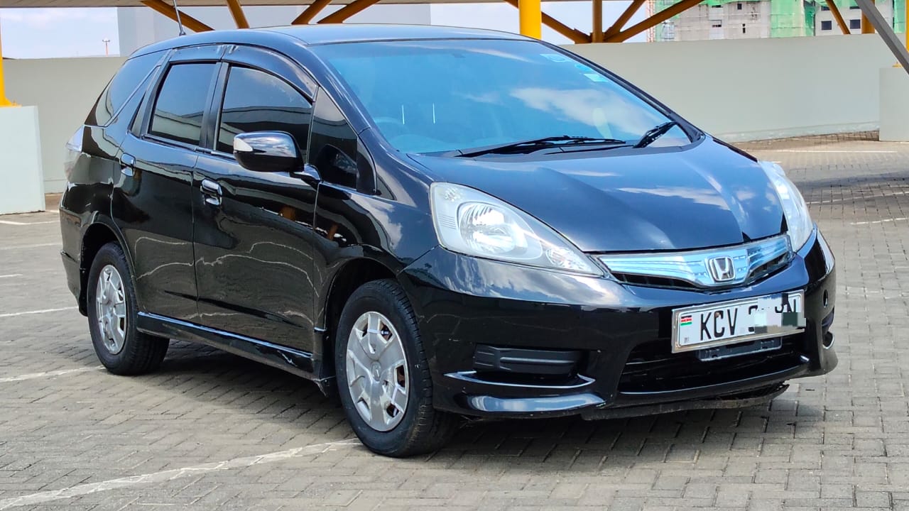 HONDA FIT SHUTTLE - 1