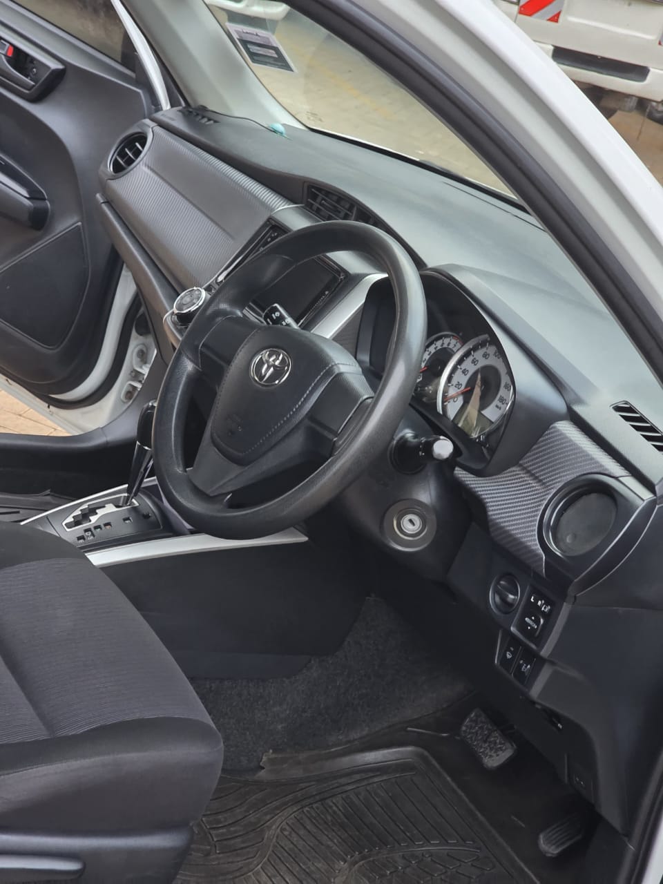 TOYOTA FIELDER - 6