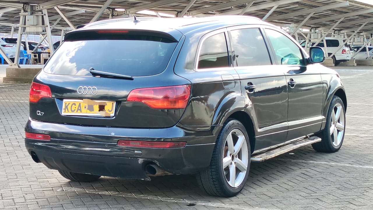 AUDI Q7 - 2