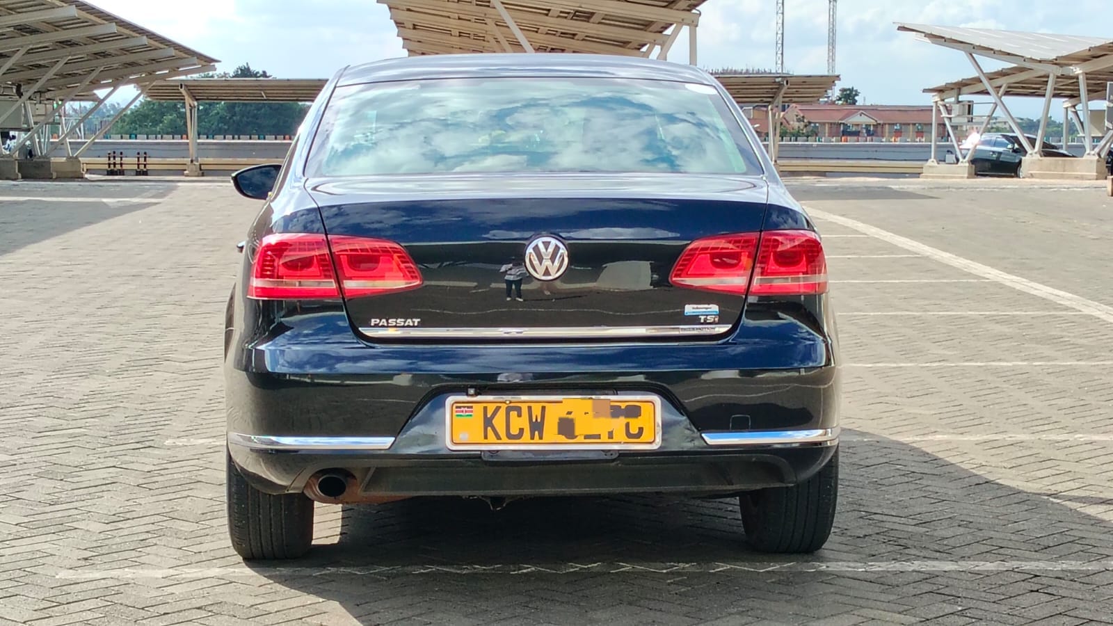 VOLWAGEN PASSAT - 1