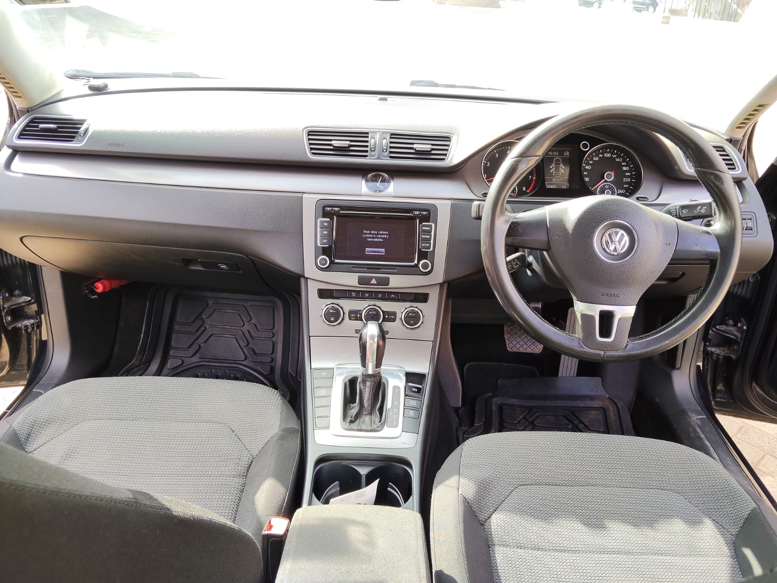VOLWAGEN PASSAT - 9