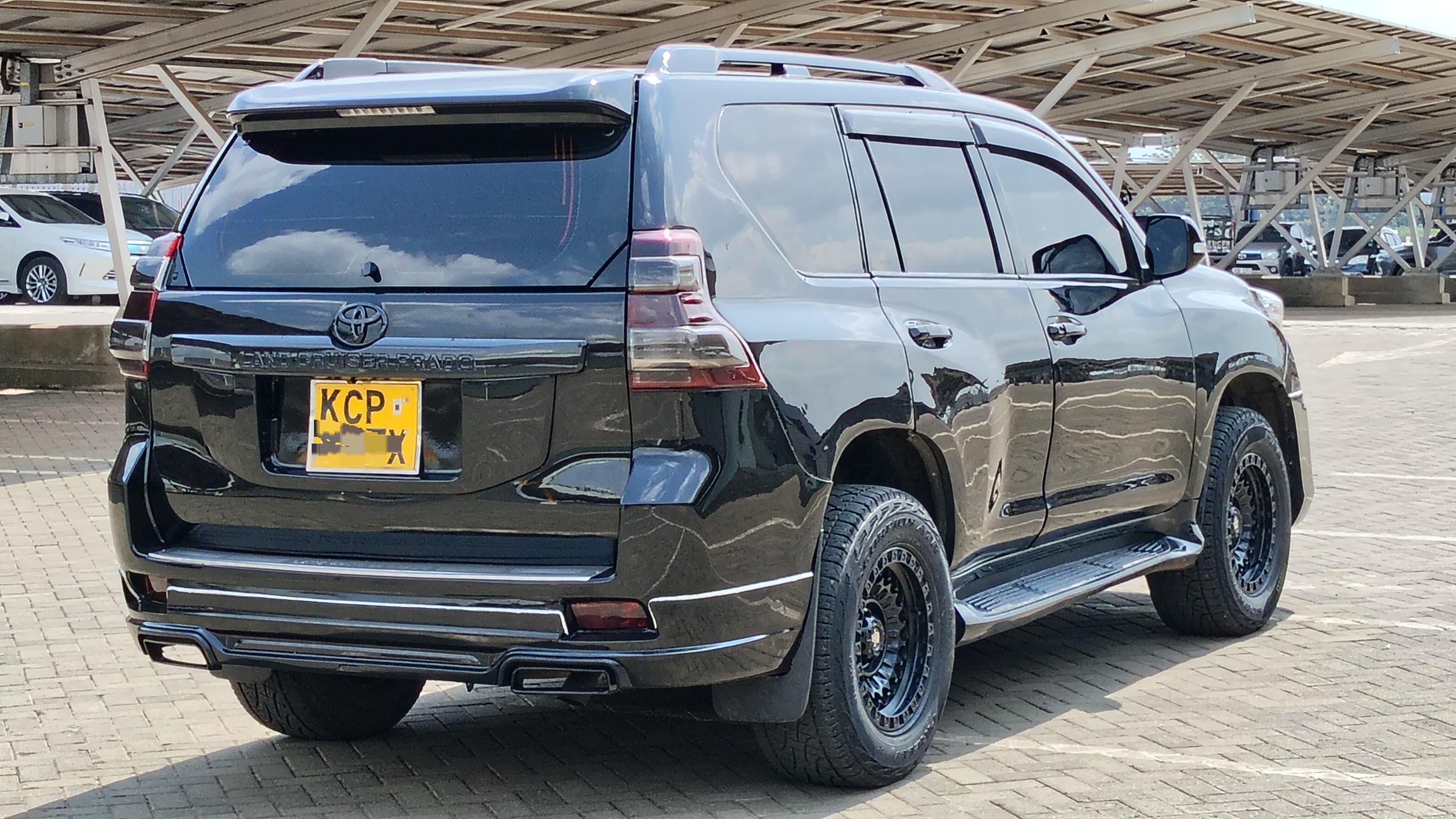 TOYOTA LANDCRUISER PRADO - 3
