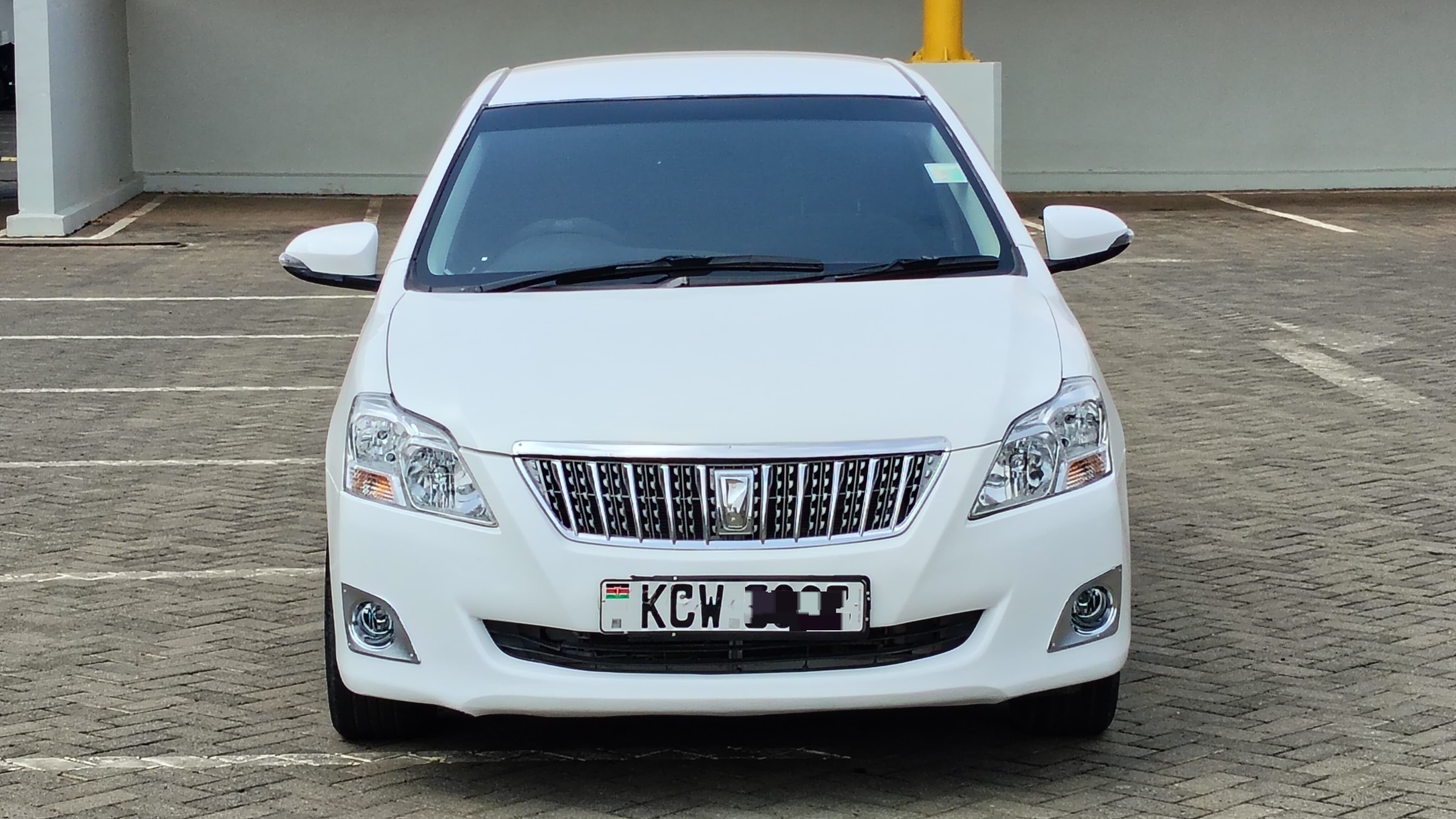 TOYOTA PREMIO - 1