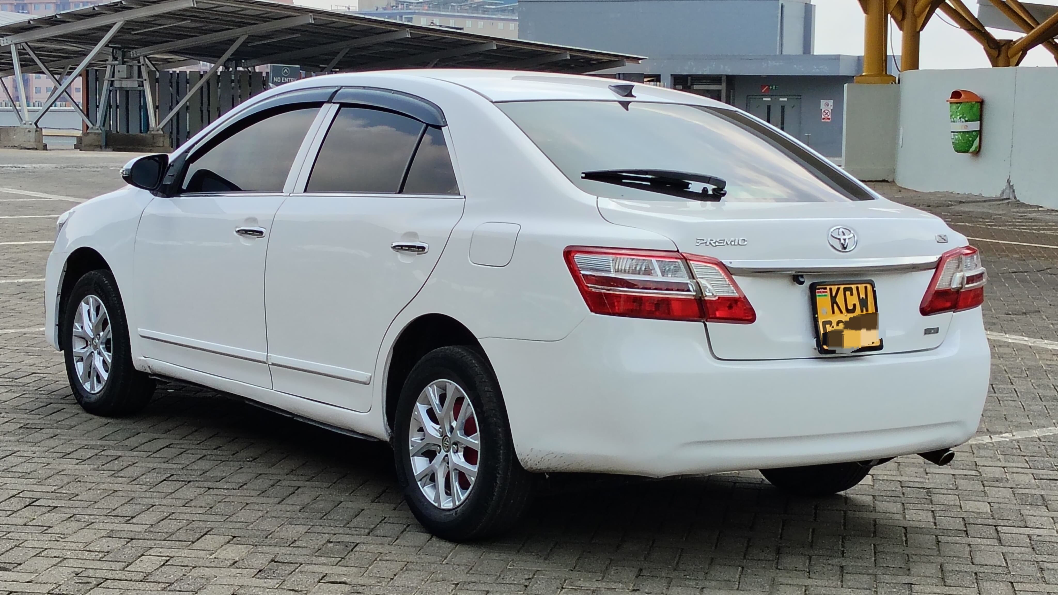 TOYOTA PREMIO - 3