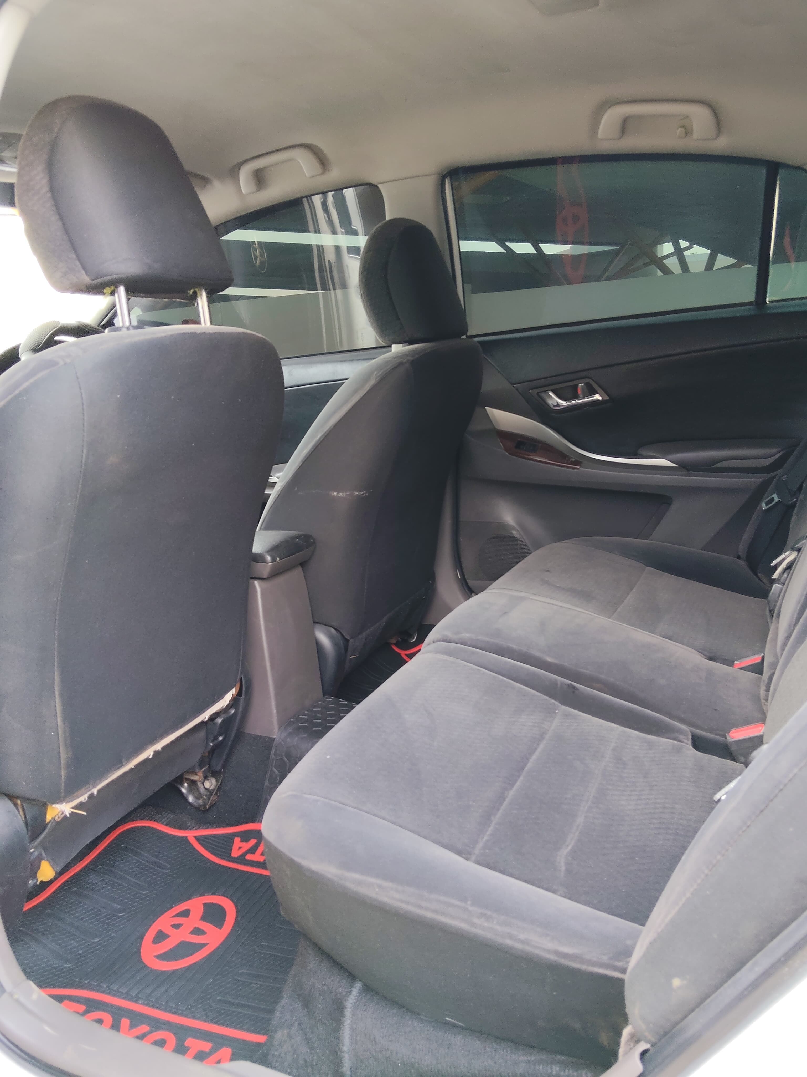 TOYOTA PREMIO - 6