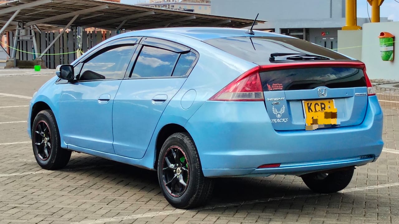 HONDA INSIGHT - 1