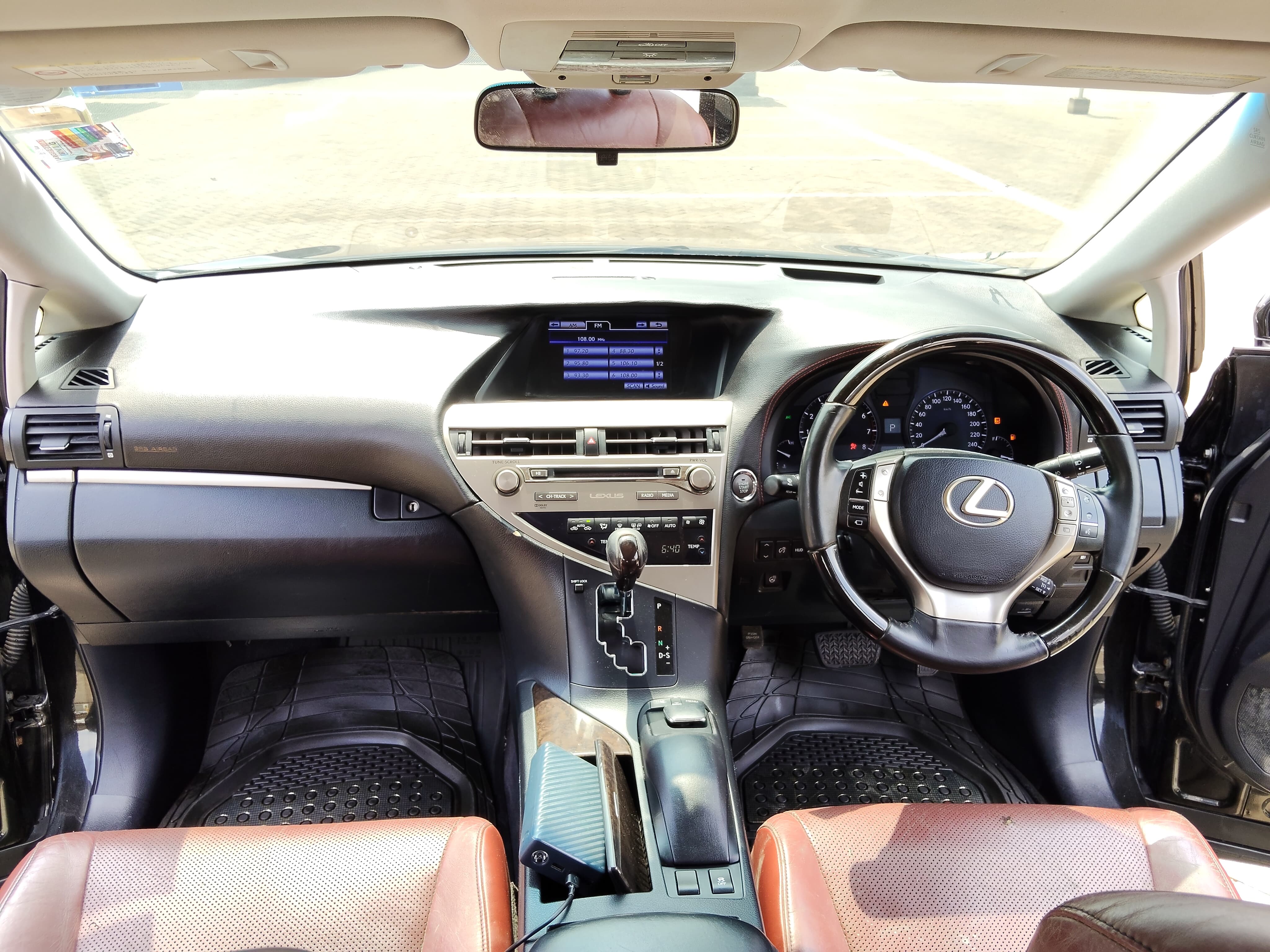 LEXUS RX270 - 7