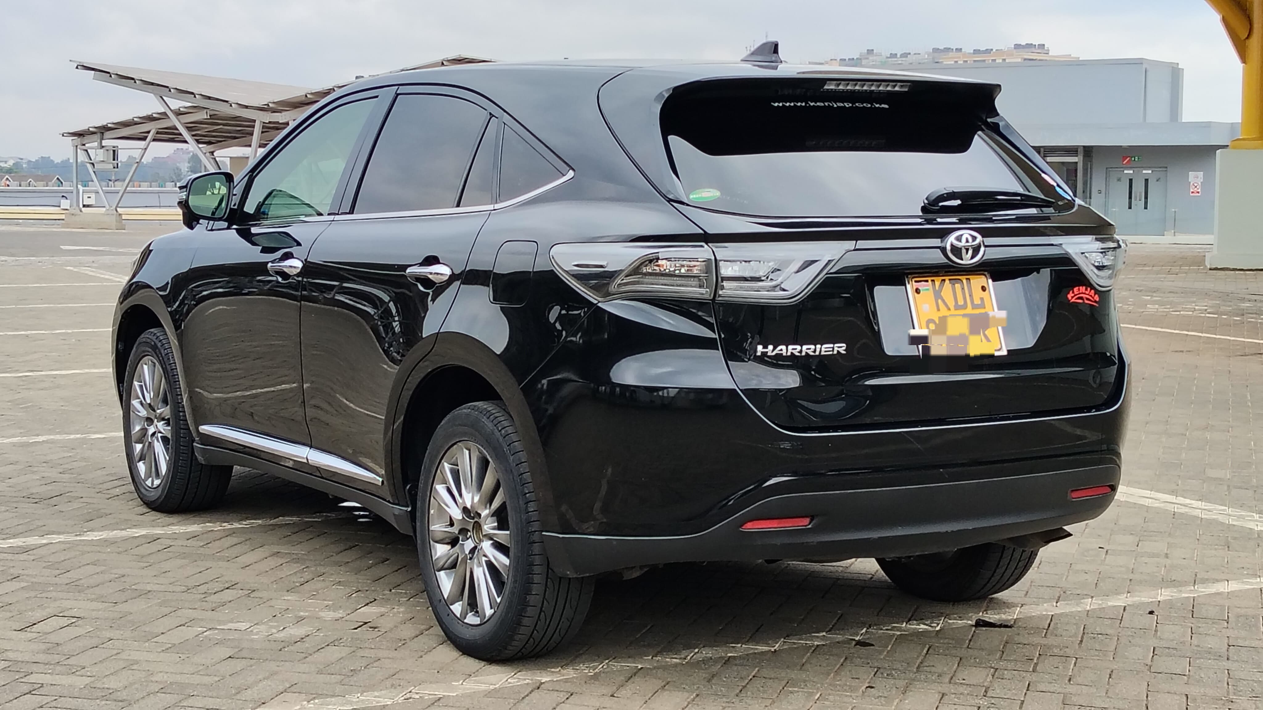 TOYOTA HARRIER - 2