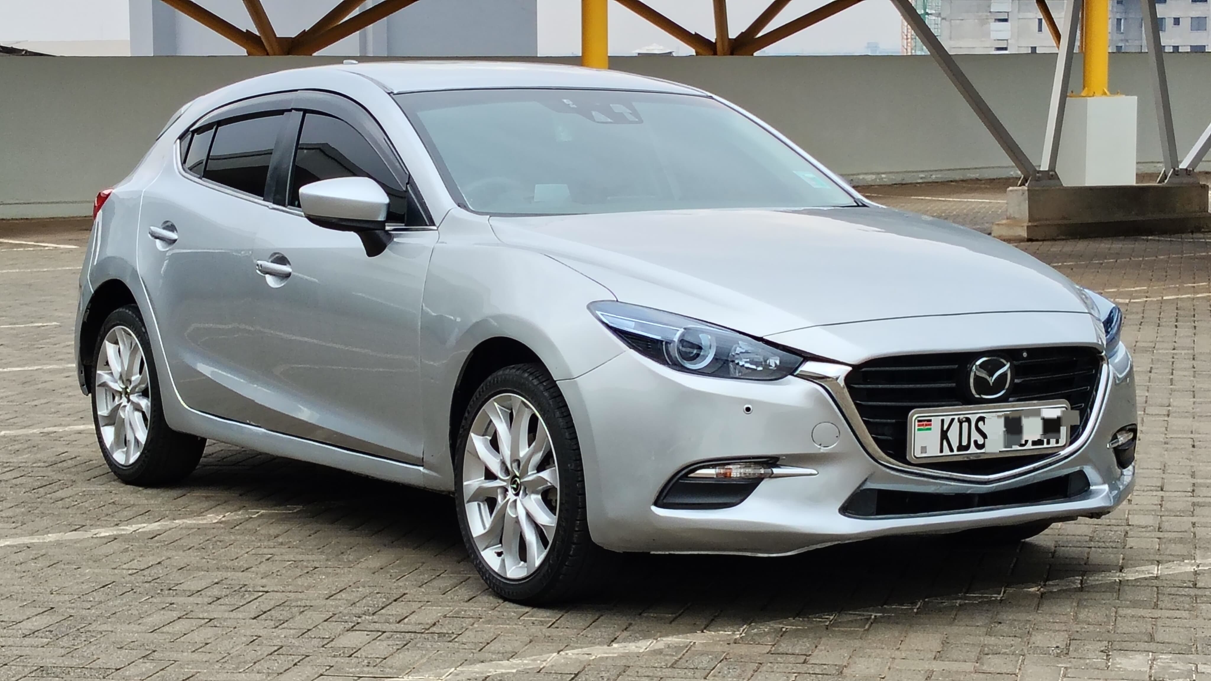 MAZDA AXELA - 1