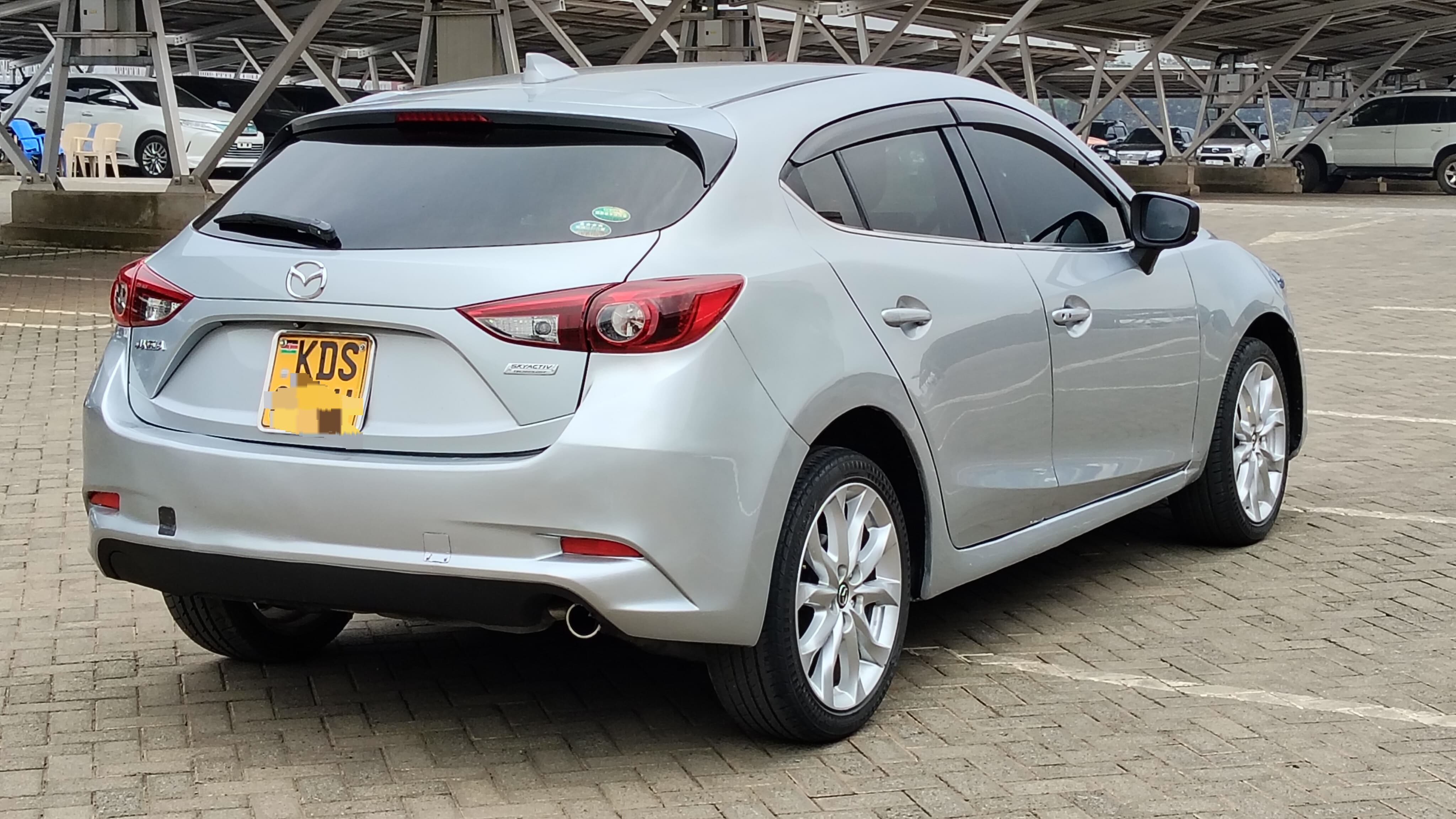 MAZDA AXELA - 6