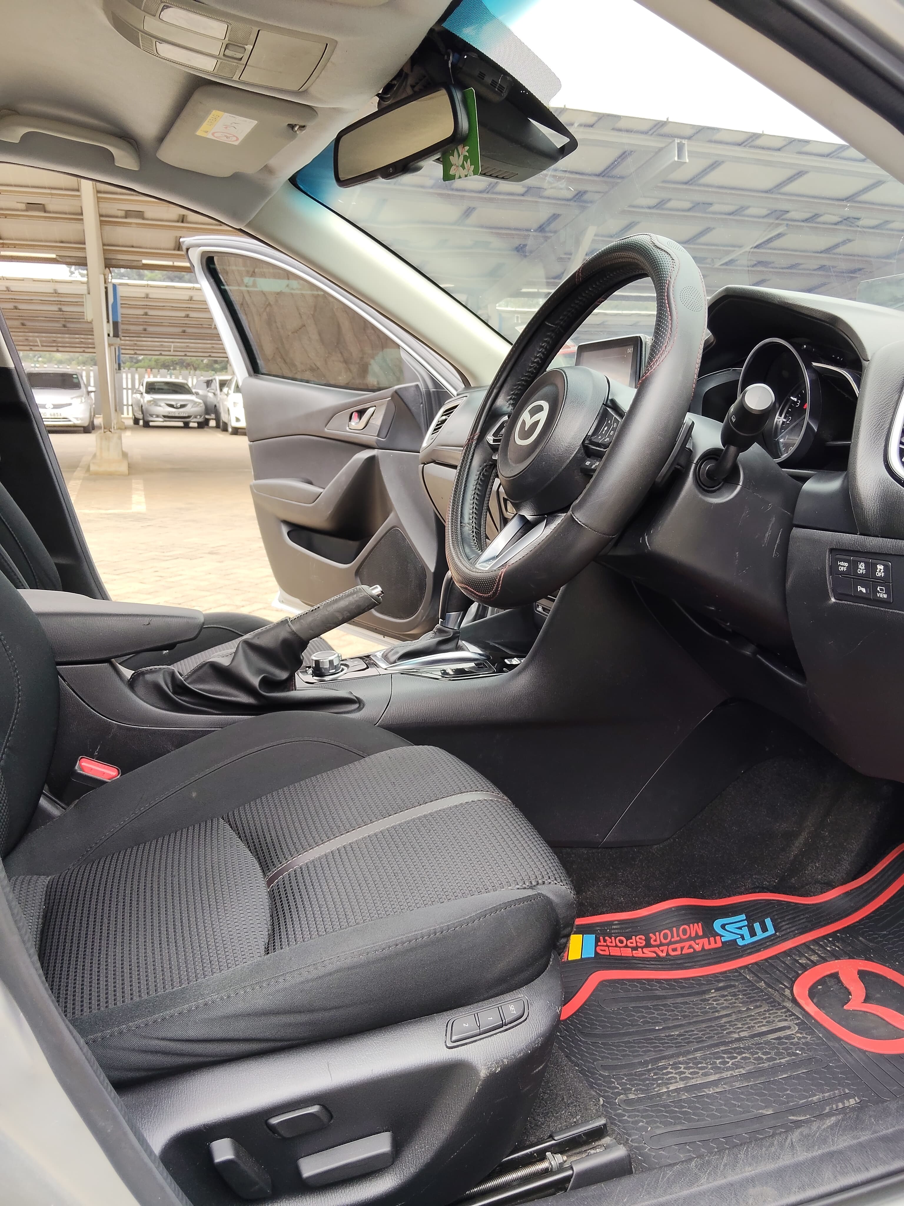MAZDA AXELA - 8