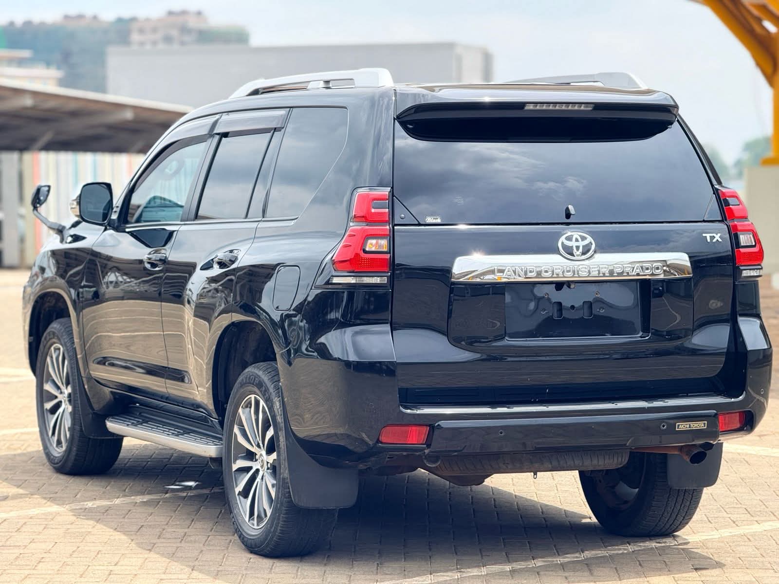 TOYOTA LANDCRUISER PRADO - 7