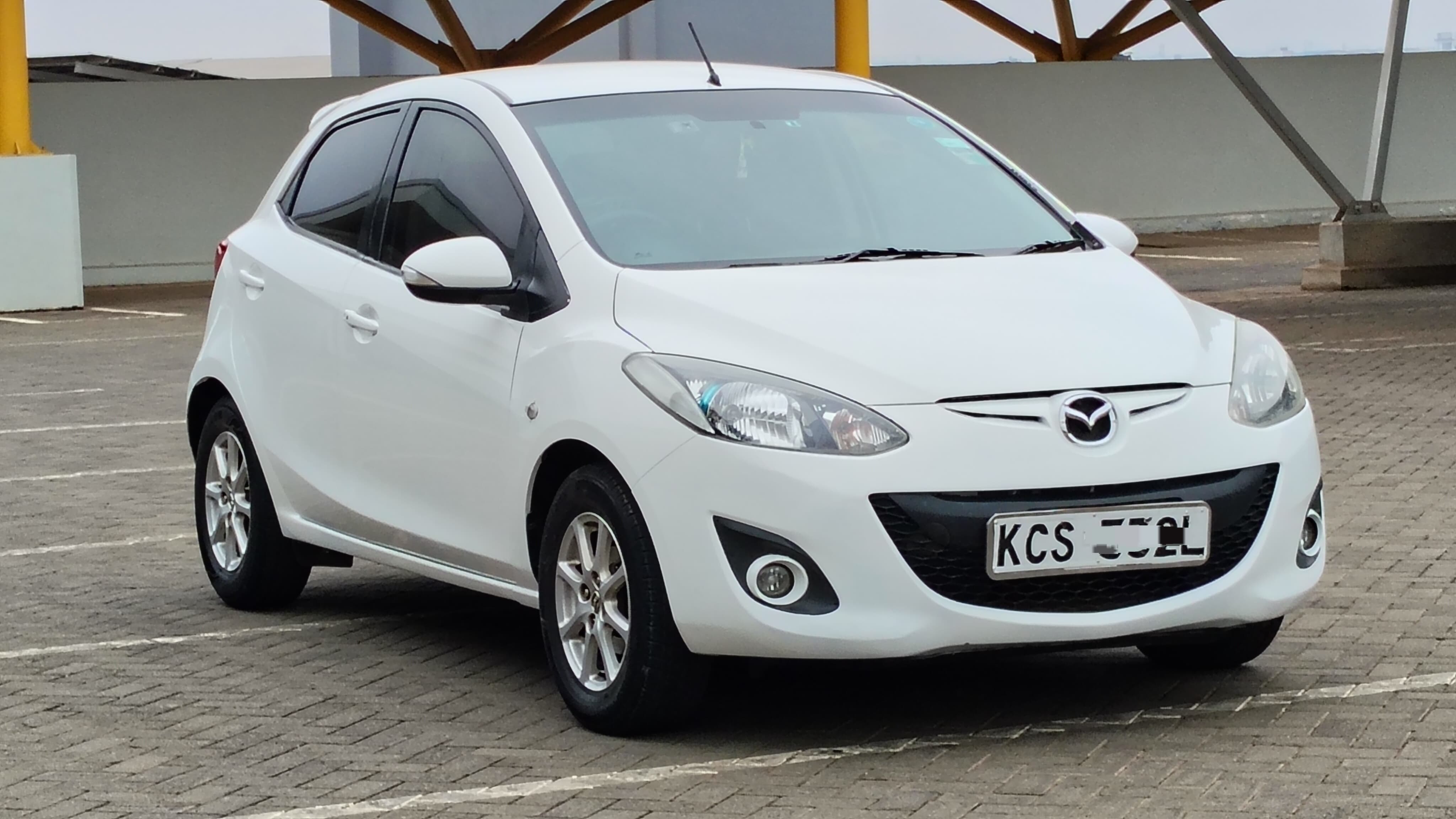 MAZDA DEMIO - 0