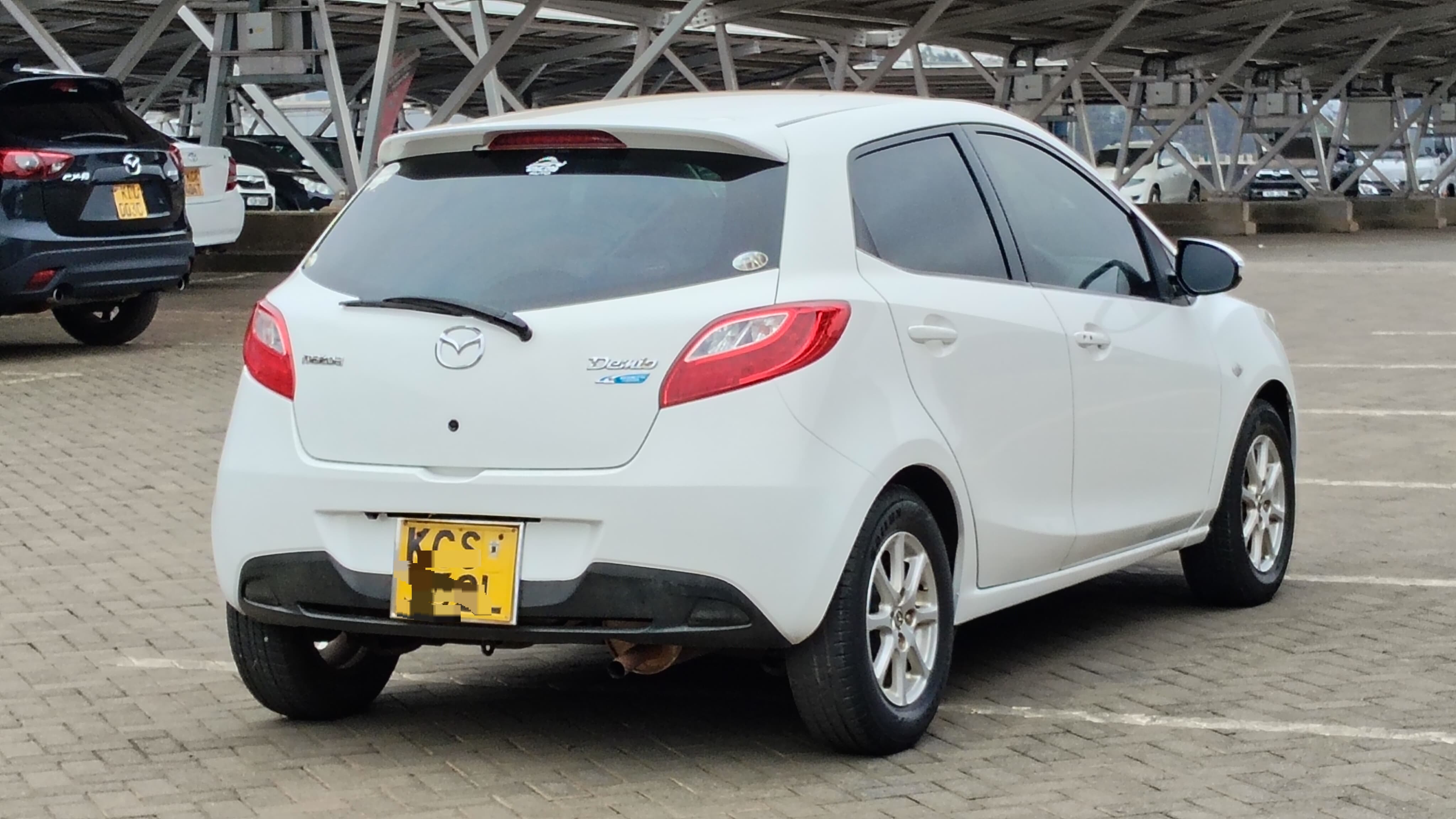 MAZDA DEMIO - 2