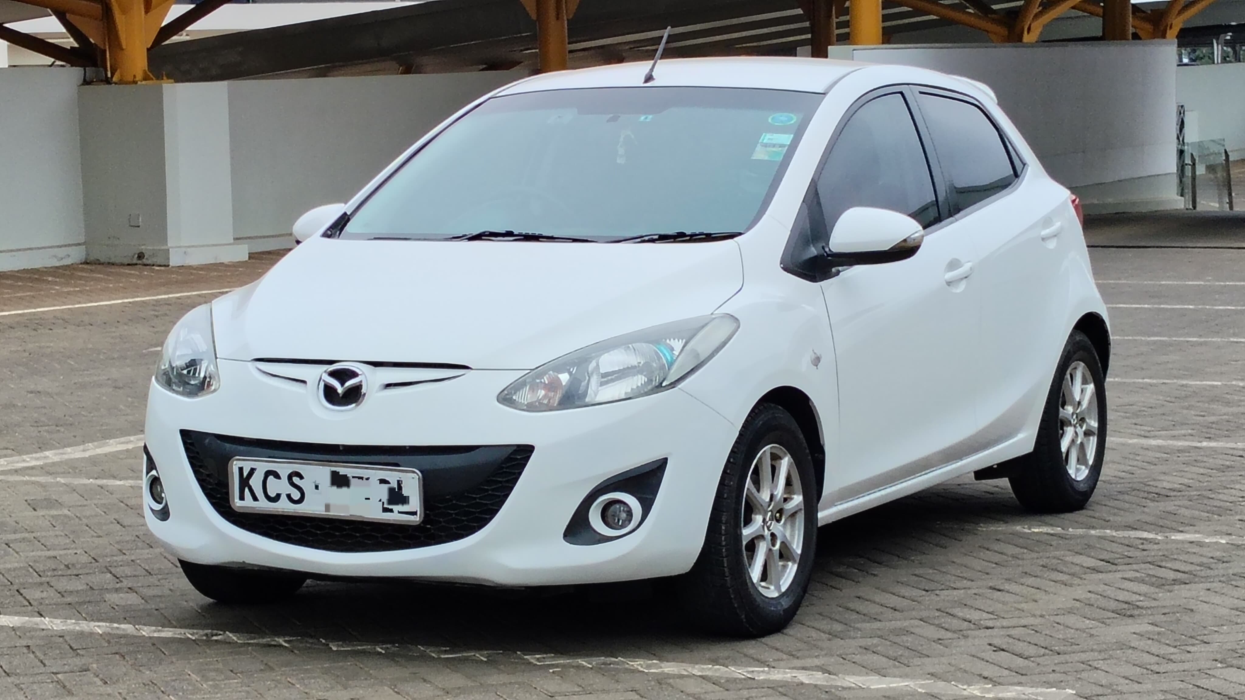 MAZDA DEMIO - 3