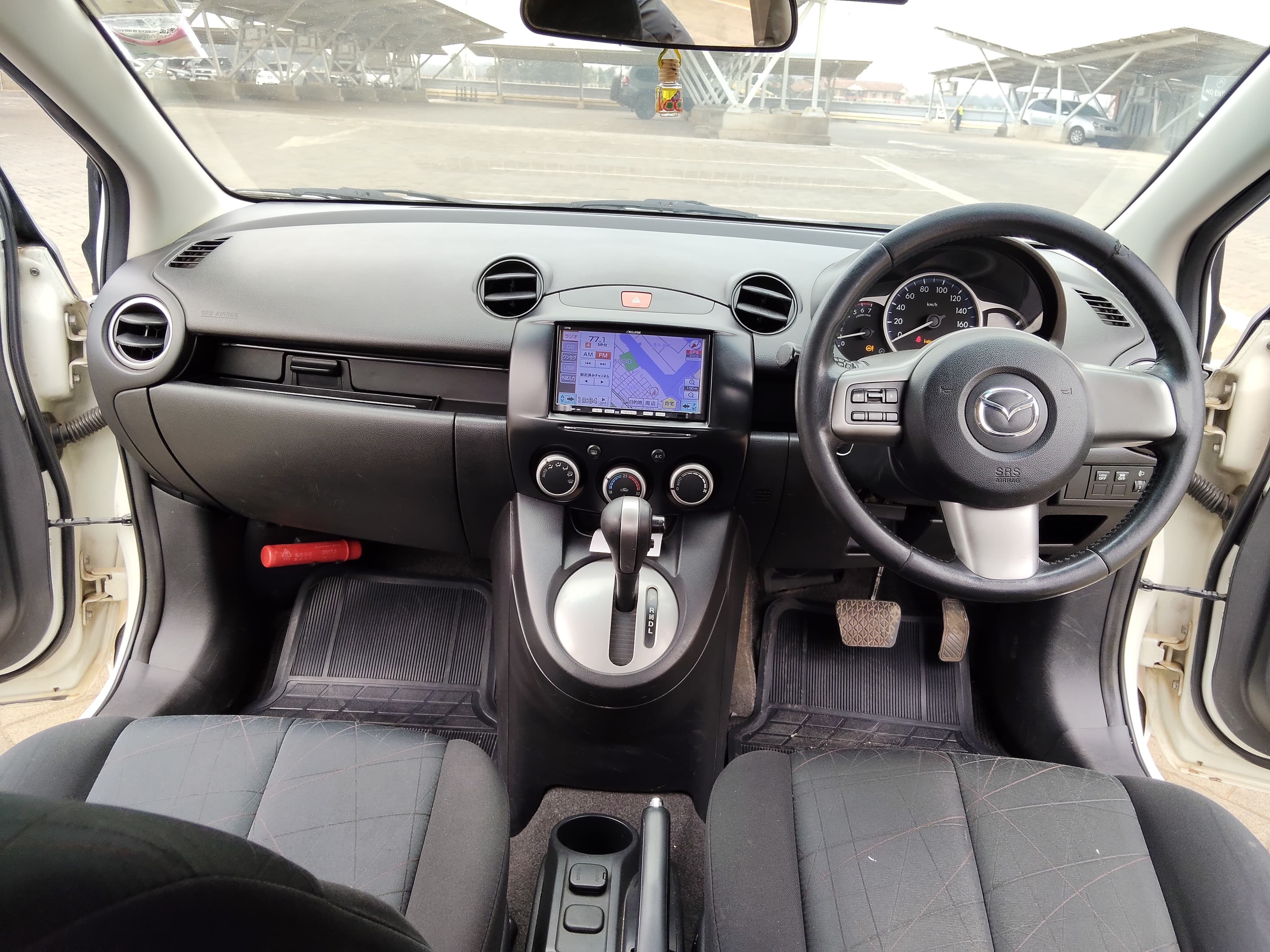 MAZDA DEMIO - 8